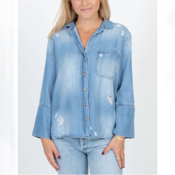 Chelsea & Violet | Chambray Distressed Button-Down Shirt | Size‎ Medium Women's - Picture 1 of 16